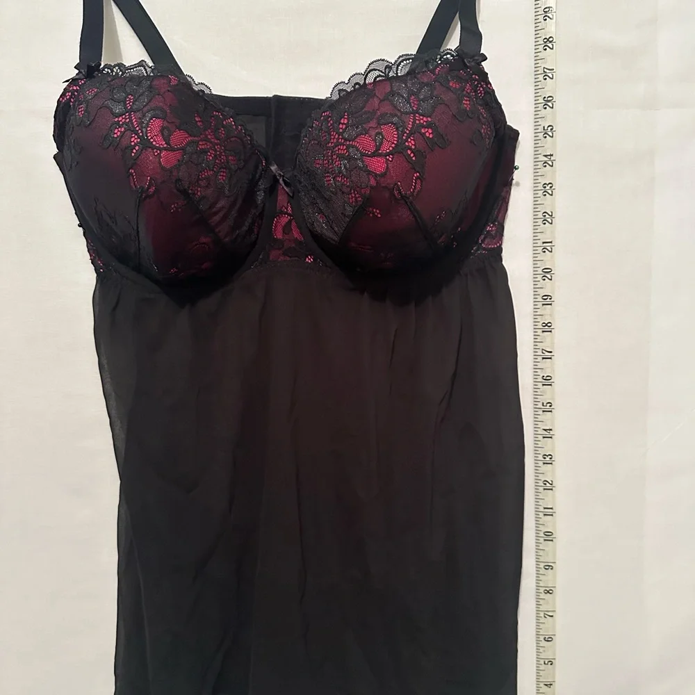 Cacique 42DDD Elegant Black and Red Lace Chemise nightie - Picture 2 of 8